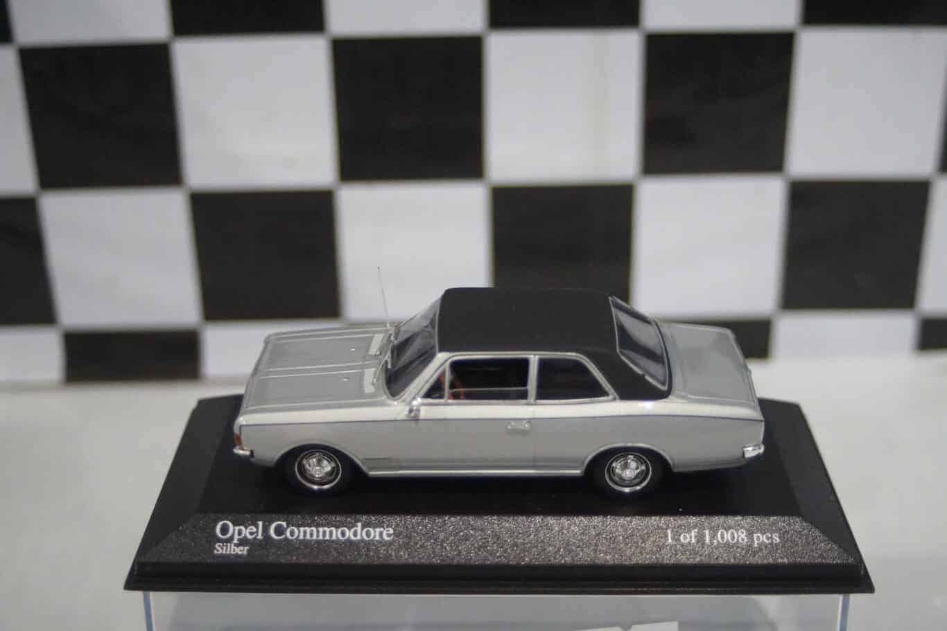 Minichamps opel commodore silver 1970 1:43 scale 430 046162
