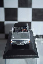 Minichamps opel commodore silver 1970 1:43 scale 430 046162