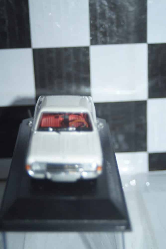 Minichamps opel / vauxhall rekord c coupe yellow 1966 430 046125