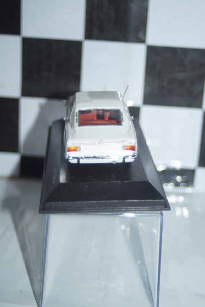 Minichamps opel / vauxhall rekord c coupe yellow 1966 430 046125