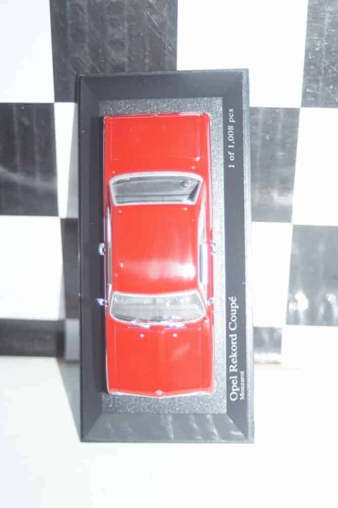 Minichamps opel / vauxhall rekord a red 1962 430 041022