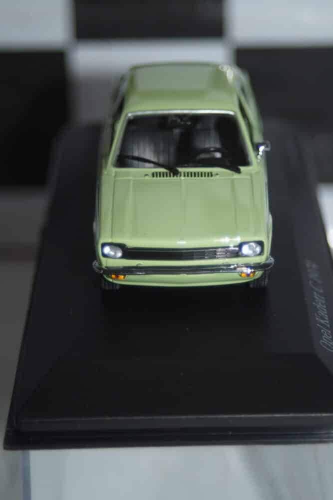 Minichamps opel kadett c gt/e 73-74 in black and yellow 430 045622