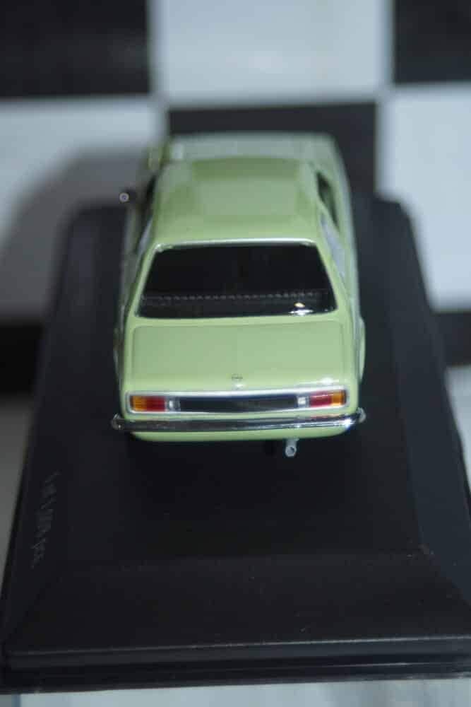 Minichamps opel kadett c gt/e 73-74 in black and yellow 430 045622