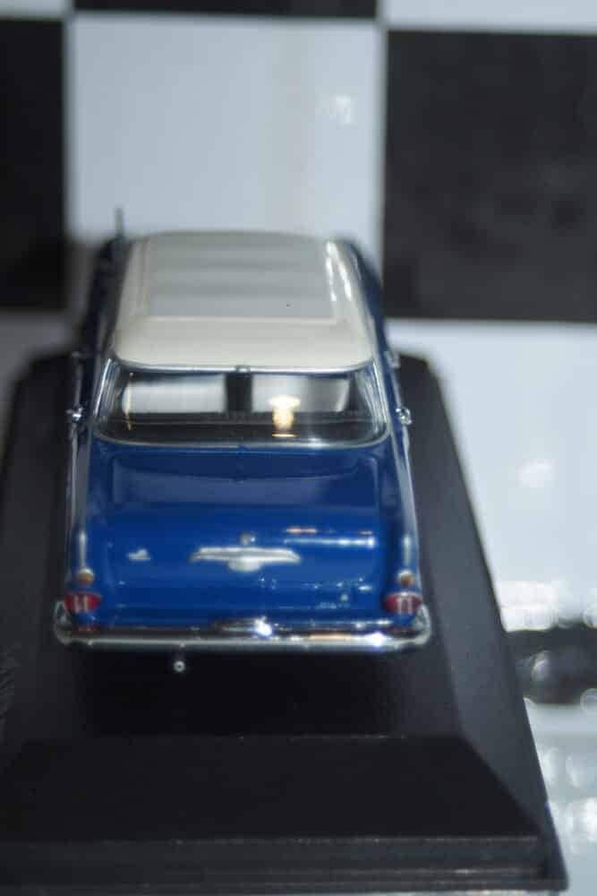 Minichamps opel kapitan 1959-1963 in black 1:43 430 040000