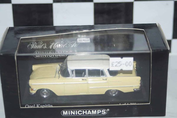Minichamps opel kapitan 1959 in yellow / white 430 040006