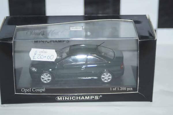 Minichamps opel astra cabrio 2000 red 430 049131