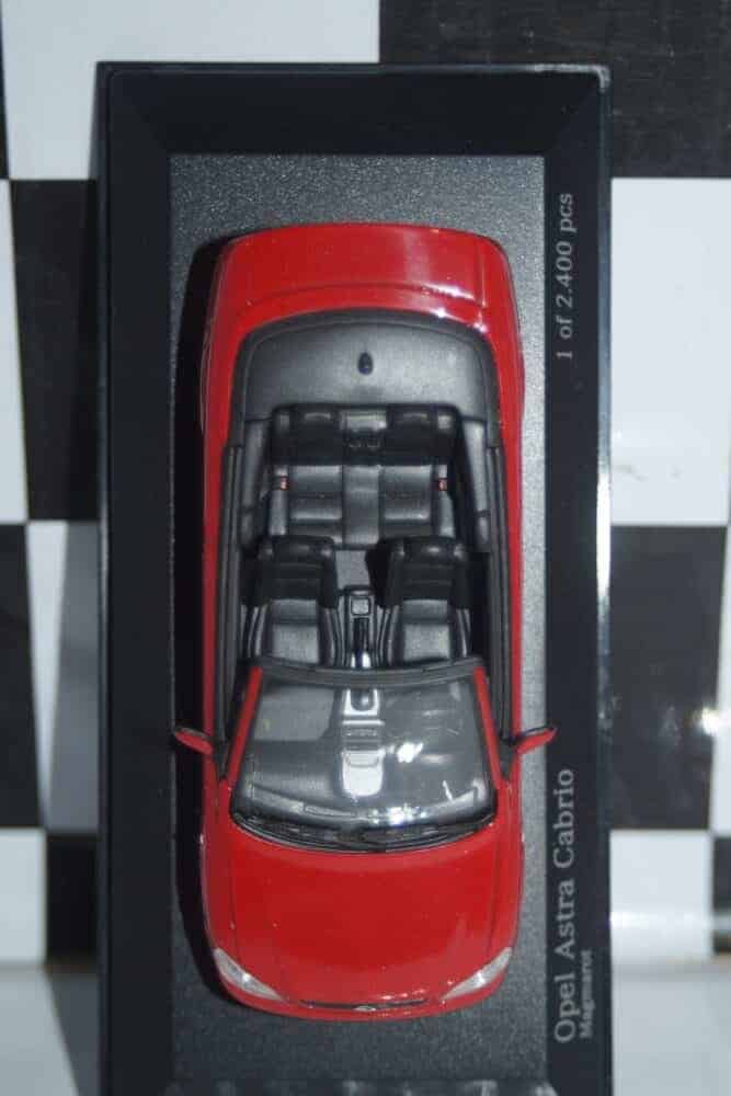 Minichamps opel astra cabrio 2000 red 430 049131