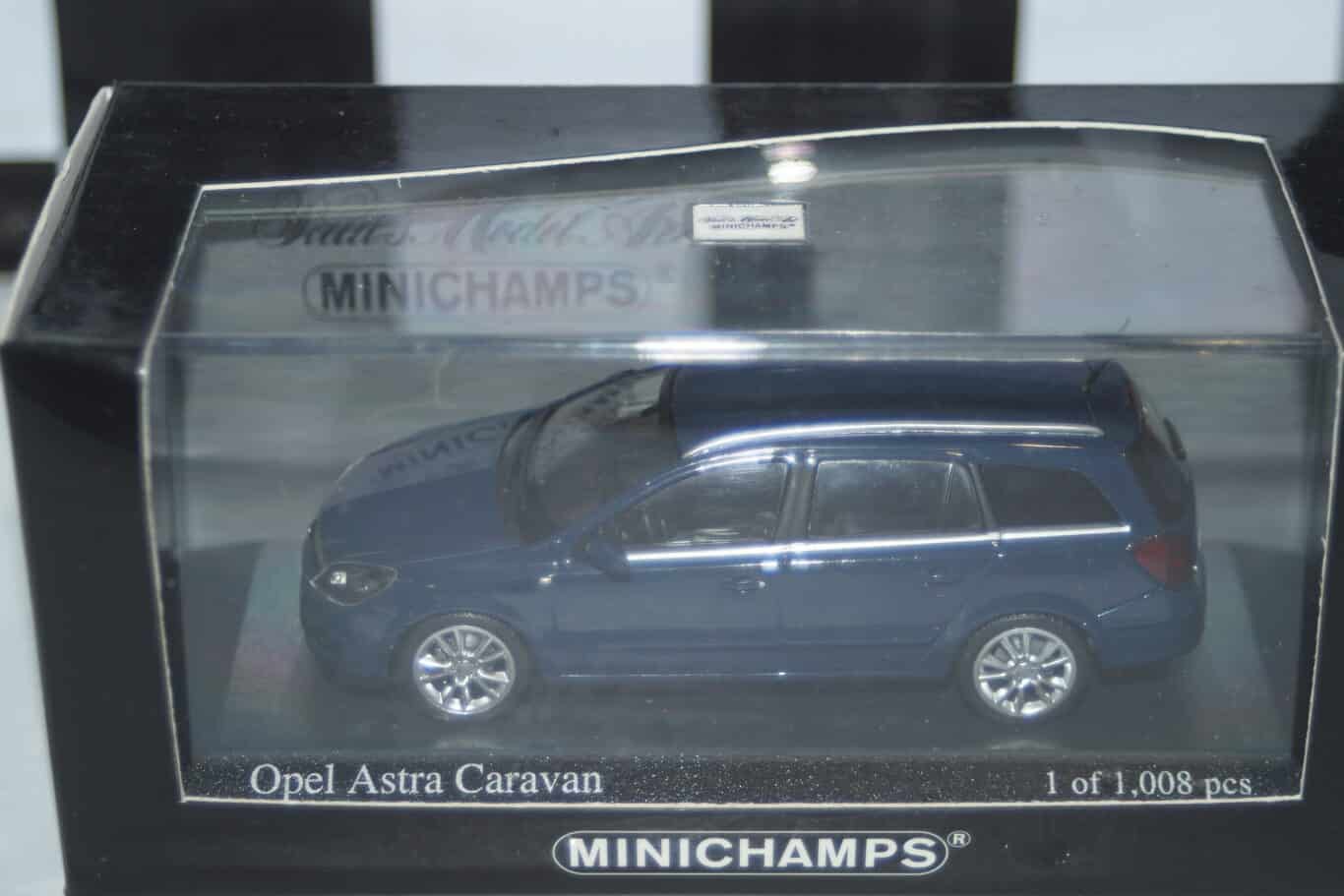 Minichamps opel astra caravan 2004 blue 430 043010