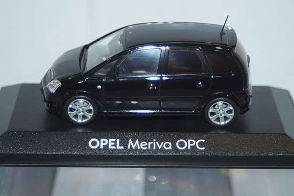 Minichamps opel / vauxhall meriva opc black 1:43 ref 90399891