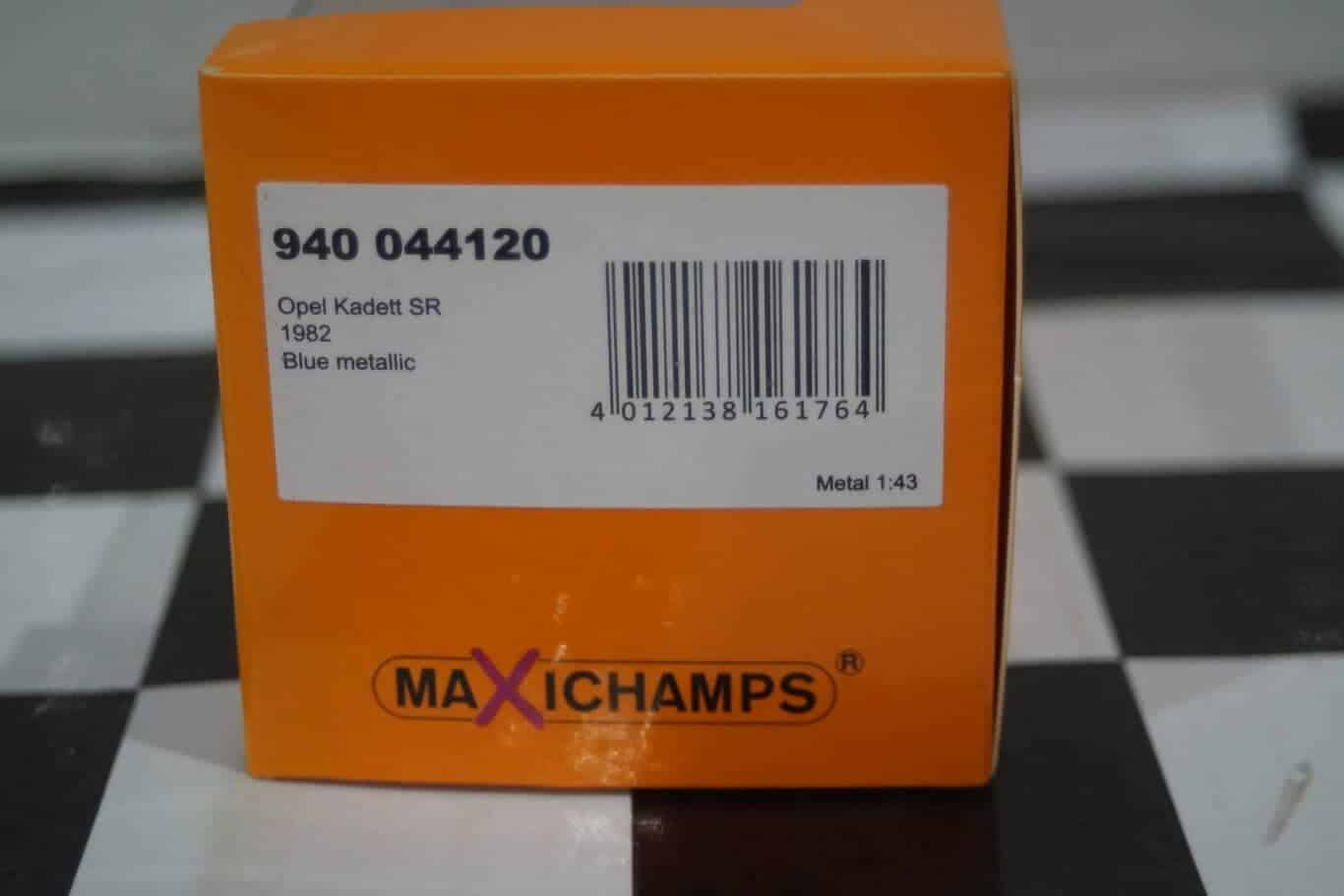 Maxichamps opel kadett sr astra mk1 1982 blue  1:43 940 044120