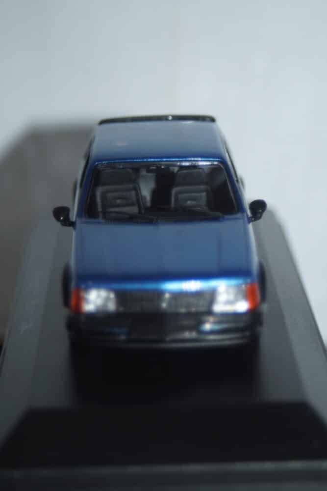 Maxichamps opel kadett sr astra mk1 1982 blue  1:43 940 044120