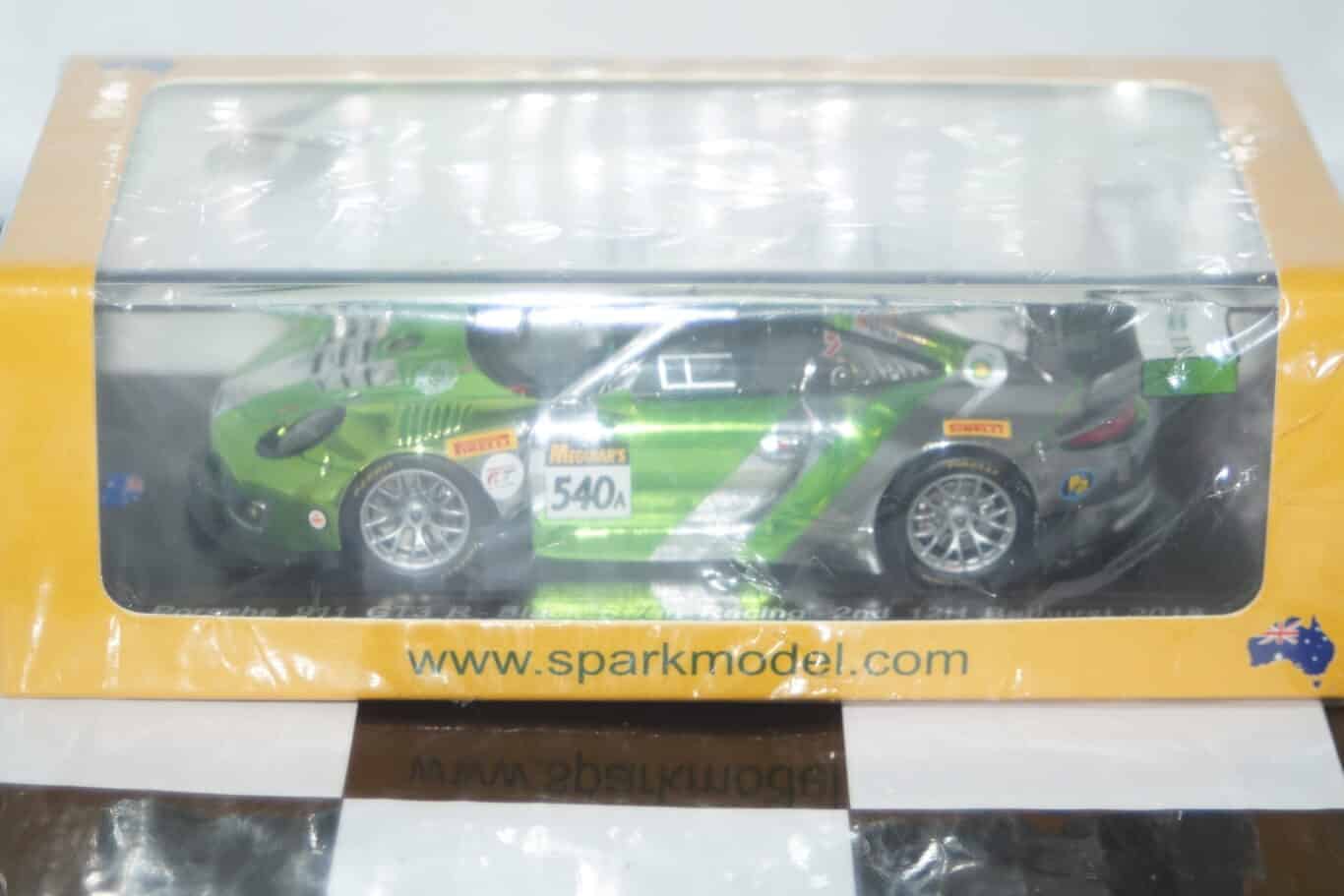 Spark porsche 911 gt3 r 12h bathurst 2018 1:43 ref as026 ltd 300