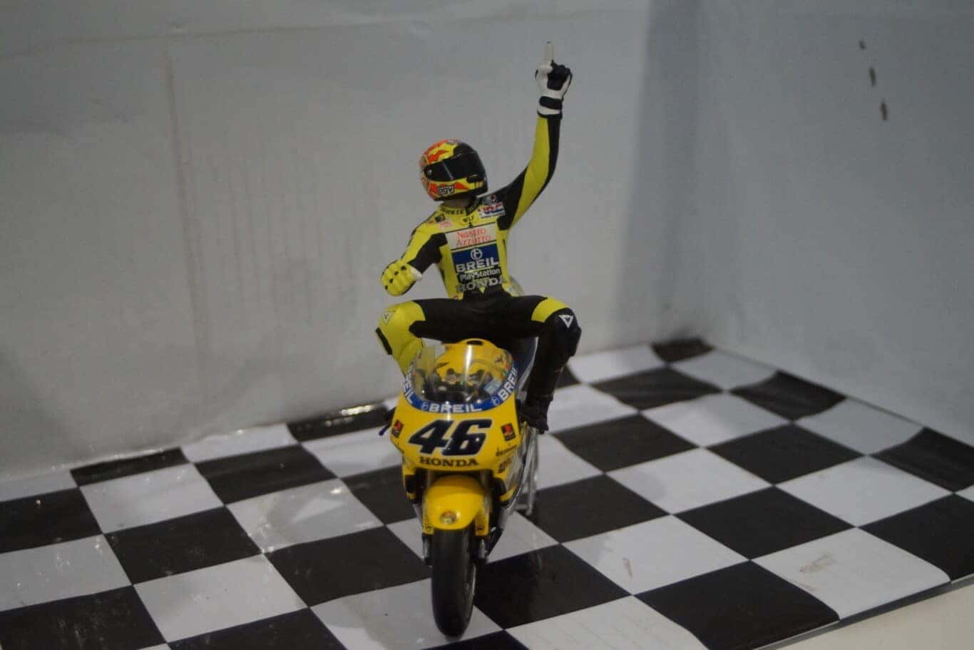 Minichamps honda nsr 500 rossi gp donington 2000 1:12th 122 006196