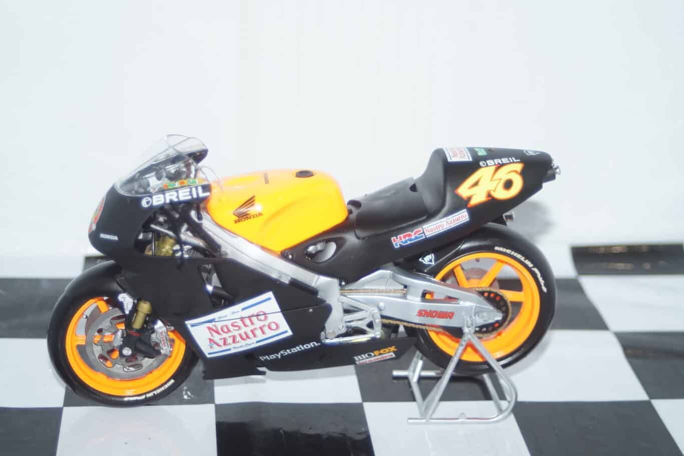 Minichamps honda nsr 500 rossi test bike 2000 1:12th 122 006186