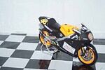 Minichamps honda nsr 500 rossi test bike 2000 1:12th 122 006186