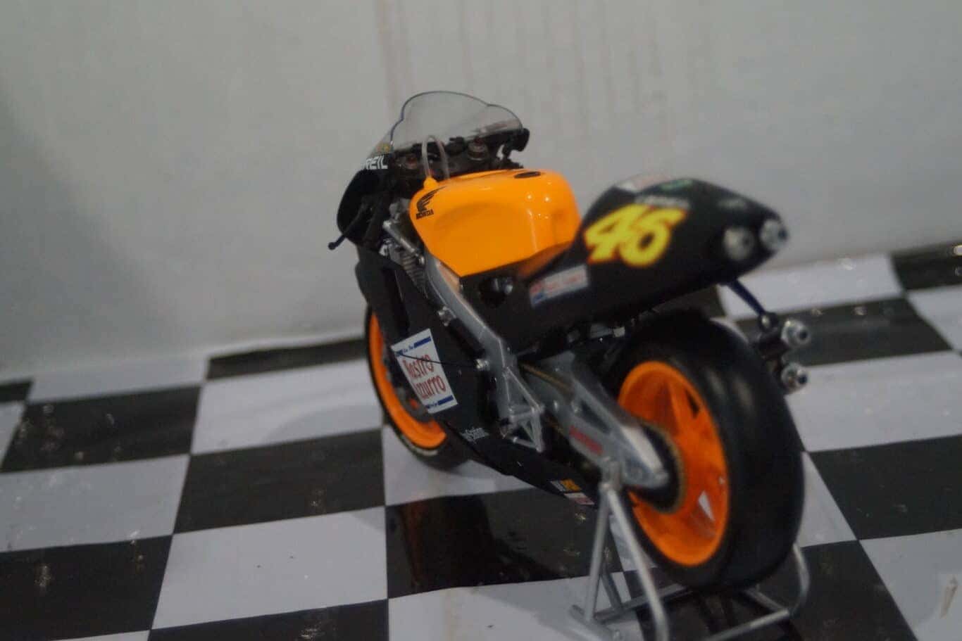 Minichamps honda nsr 500 rossi test bike 2000 1:12th 122 006186