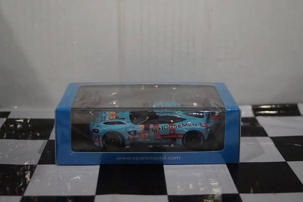 Spark aston martin vantage amr 24hr lemans 20211:43 s8266