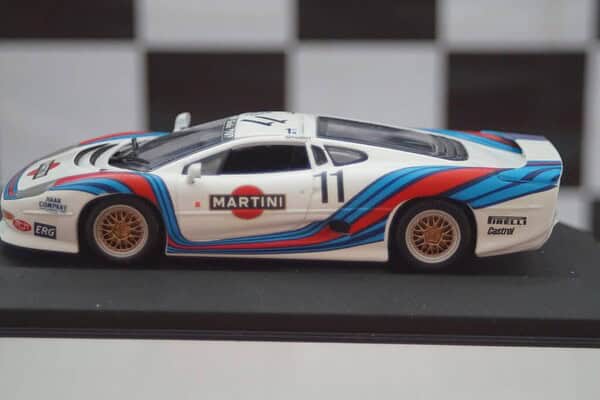 Minichamps jaguar xj 220 racing italia 1:43 430 931300