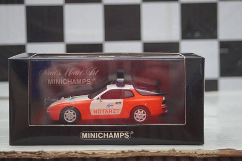 Minichamps porsche 944 s2 1995 notarzt, 400 062290 ,1:43