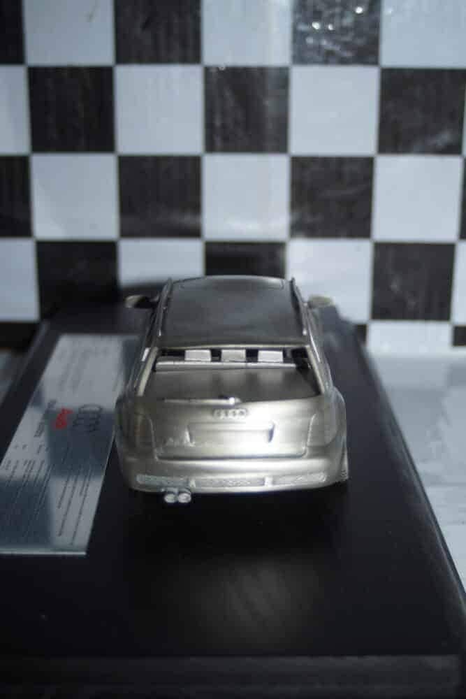Audi dealer audi rs4 b5 avant pewter 1:24