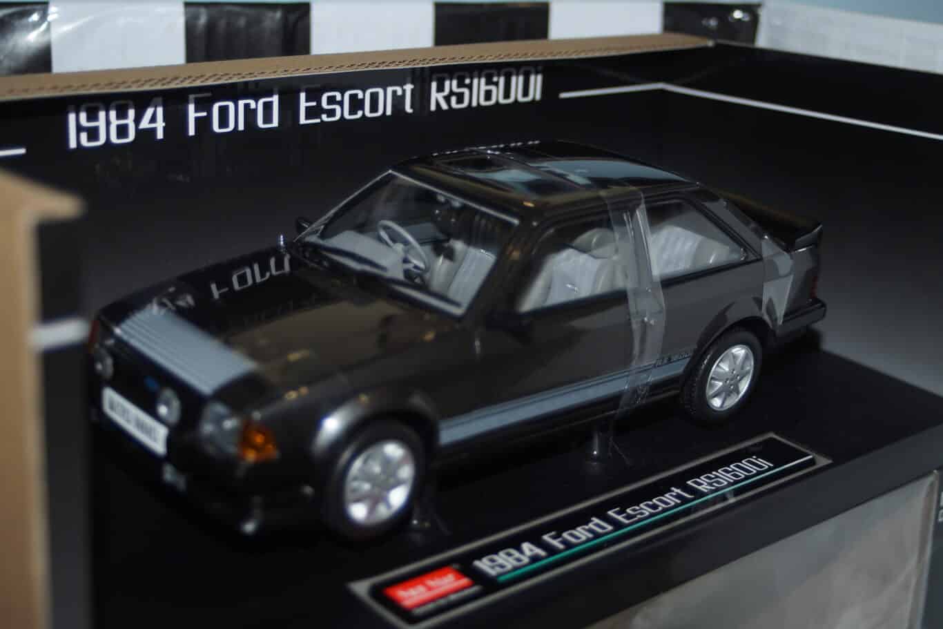 Sunstar ford escort rs 1600i 1984 graphite grey (rhd) ref h5000r 1:18 scale uk exclusive