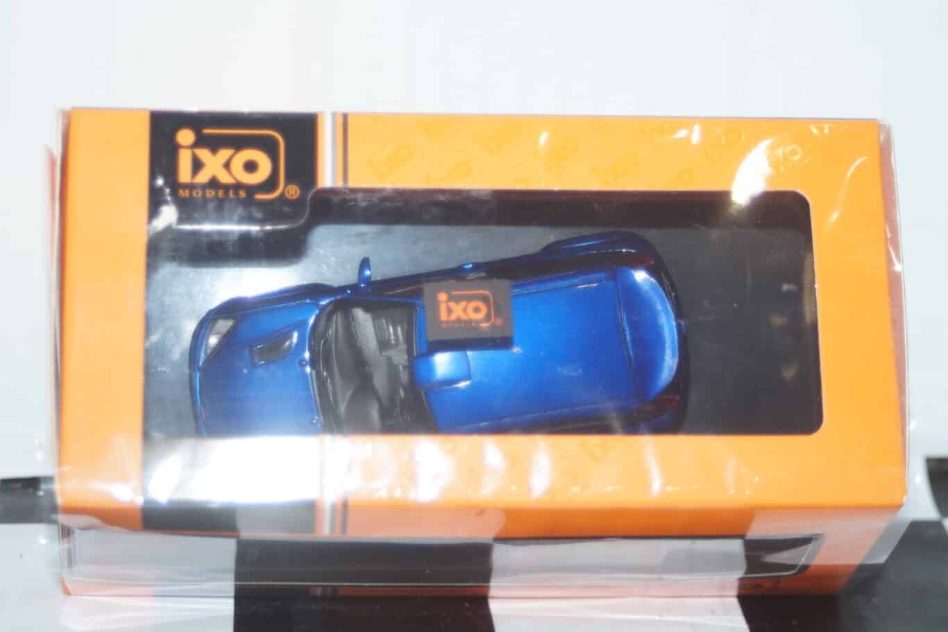 Ixo ford focus custom 1999 blue clc467n.22