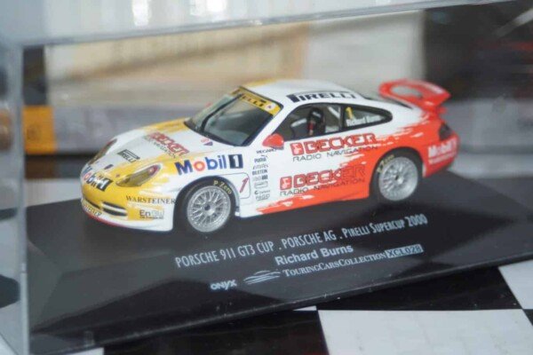 Onyx porsche 911 gt3 cup 2000 richard burns 1:43 scale xcl028