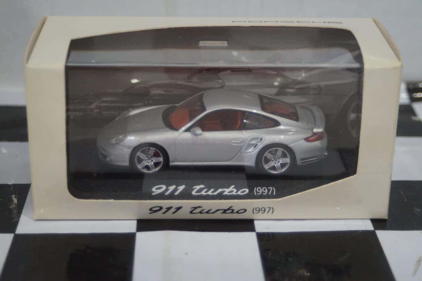 Minichamps porsche 911 turbo(997),wap 020 132 16 ,1:43