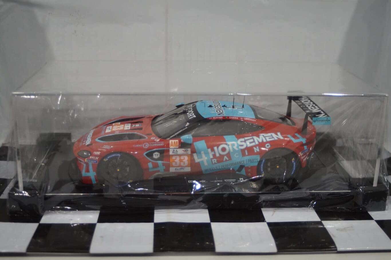 Spark aston martin vantage amr 24hr lemans 2022 18s820