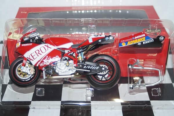 Minichamps ducati 999f06 wsb "xerox" 2006 1:12th 122 060257