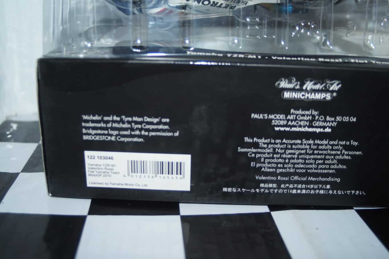Minichamps yamaha yzr-m1 moto gp 2010 1:12th 122 103046