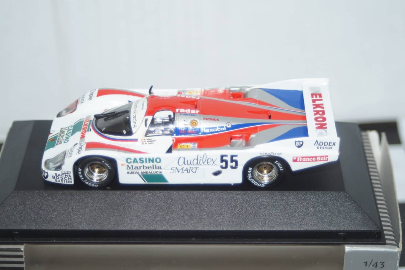 Quartzo porsche 956 long tail lemans 1986 qlm99014