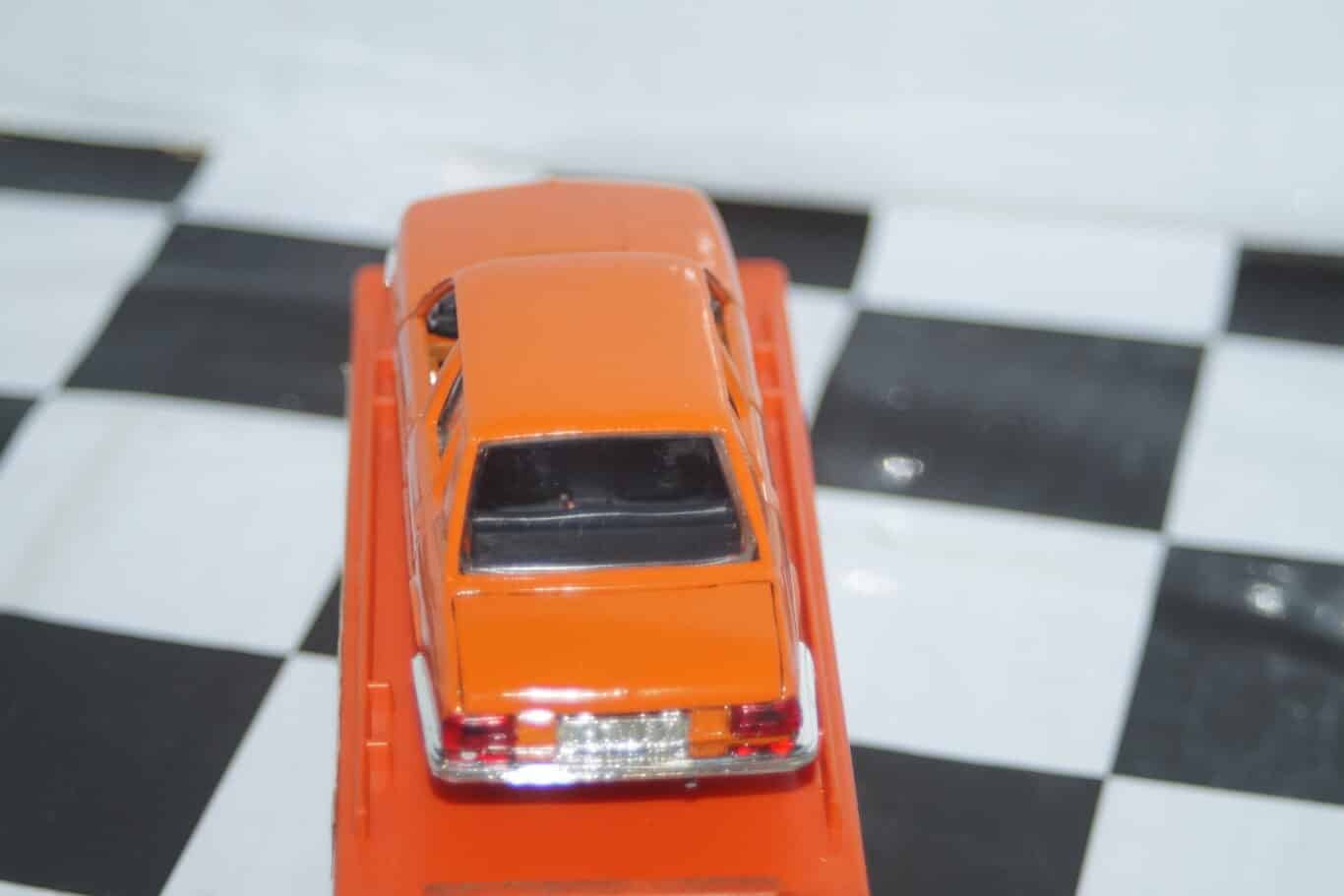 Schuco bmw 520 orange 1:43 scale diecast ref 301 617