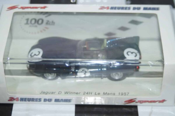Spark jaguar d type winner 24h le mans 1957 1:43 ref 43lm57