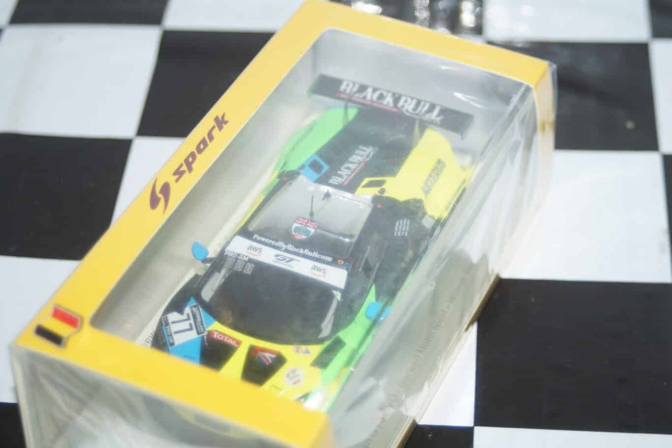 Spark lamborghini huracan winner spas 2020 1:43 ref sb381