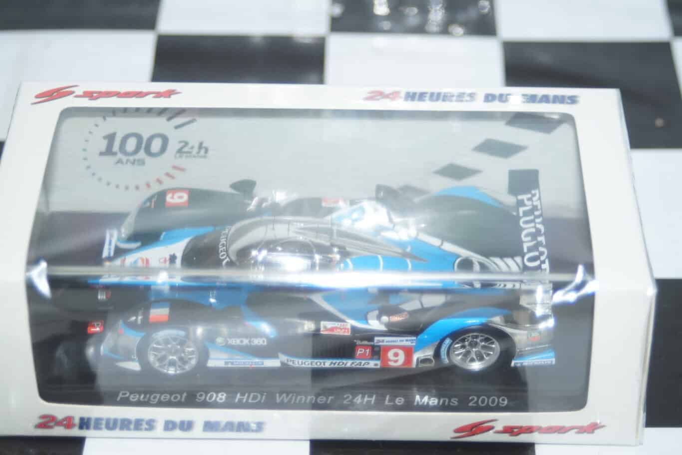 Spark peugeot 908 hdi winner 24h le mans 2009 (signed) 1:43 ref 43lm09