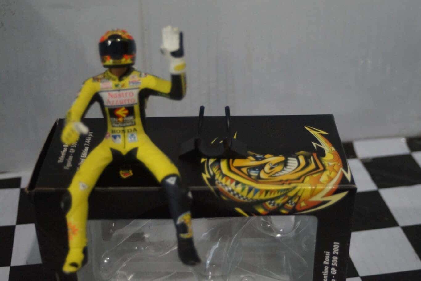 Minichamps v.rossi motogp 2005 figurine 1:12th 312 050246