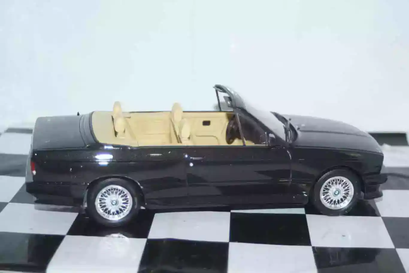 Otto bmw e30 m3 convertible black 1990 1:18 ot1012