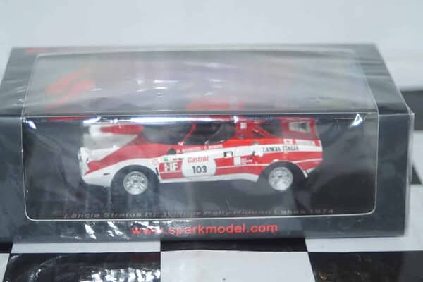Spark lancia stratos hf rally tour de corse 1972  ref s9070