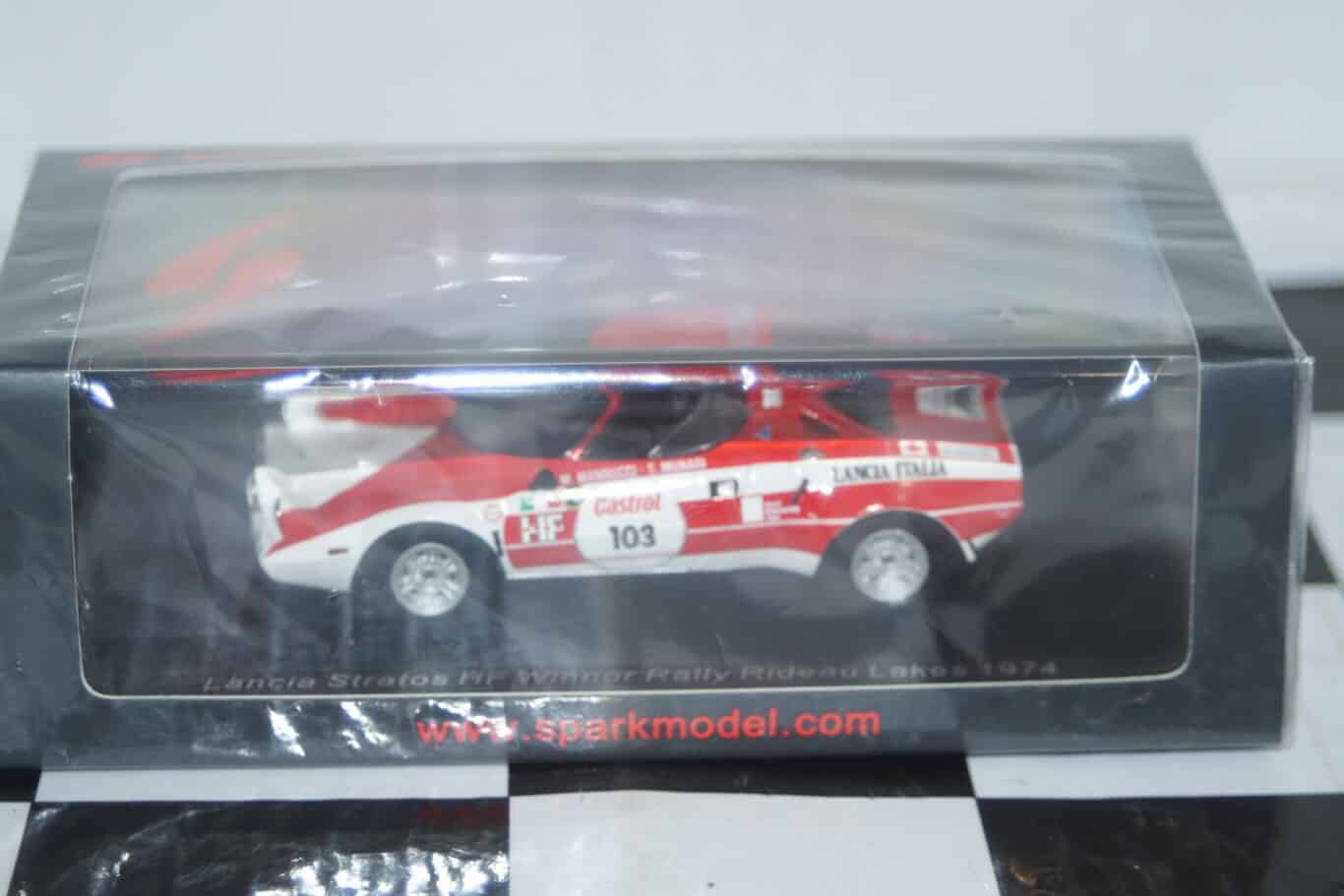 Spark lancia stratos hf rally tour de corse 1972  ref s9070
