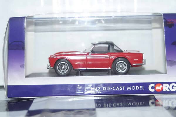 Vanguards  triumph tr6 damson 1/43 ref  va14700