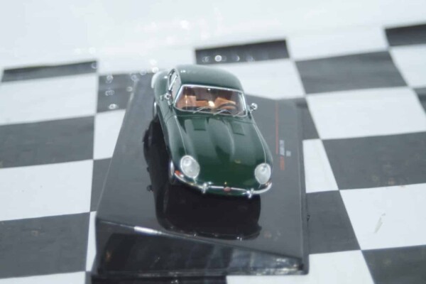 Ixo ford escort mk3 rs turbo 1984 diecast 1:43 clc420n