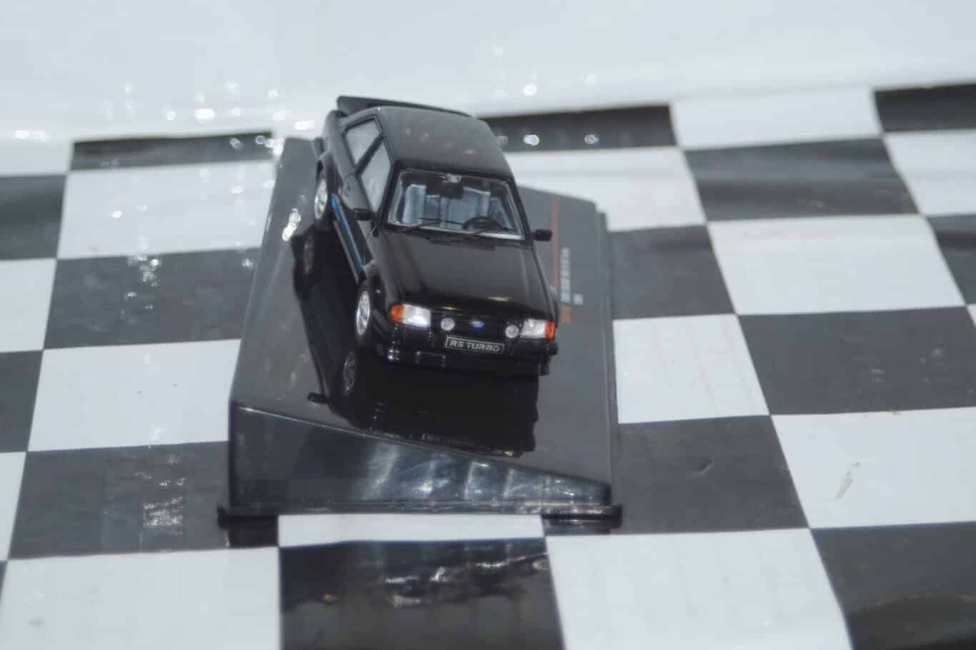 Ixo ford escort mk3 rs turbo 1984 diecast 1:43 clc420n