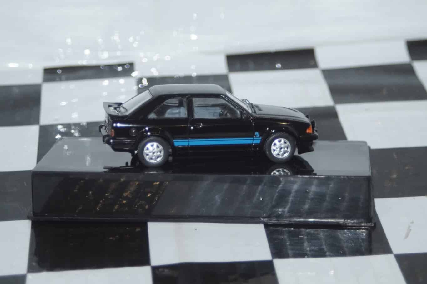 Ixo ford escort mk3 rs turbo 1984 diecast 1:43 clc420n