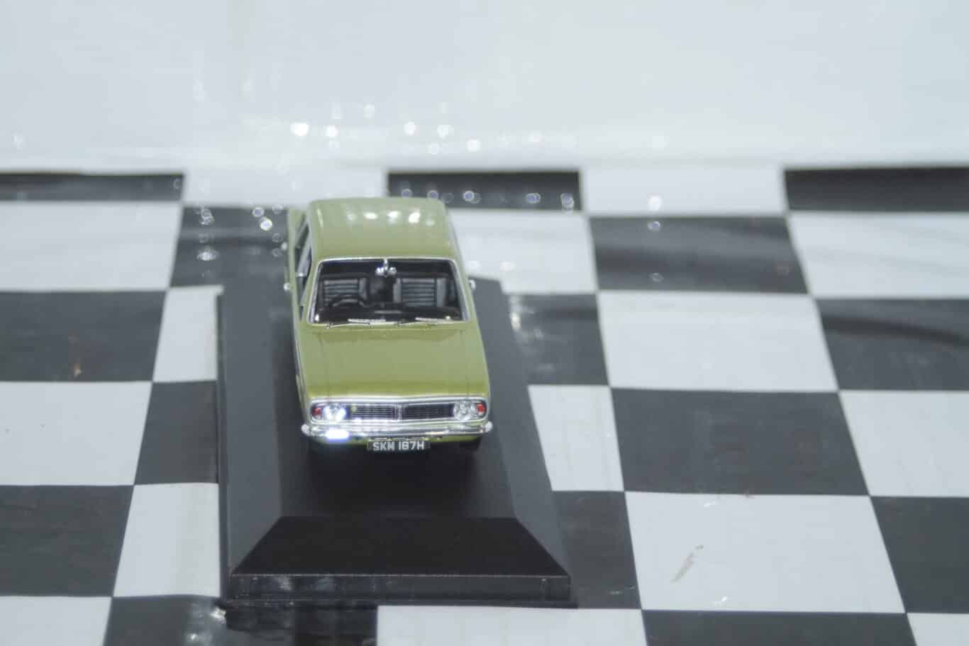 Ixo ford escort mk3 rs turbo 1984 diecast 1:43 clc420n