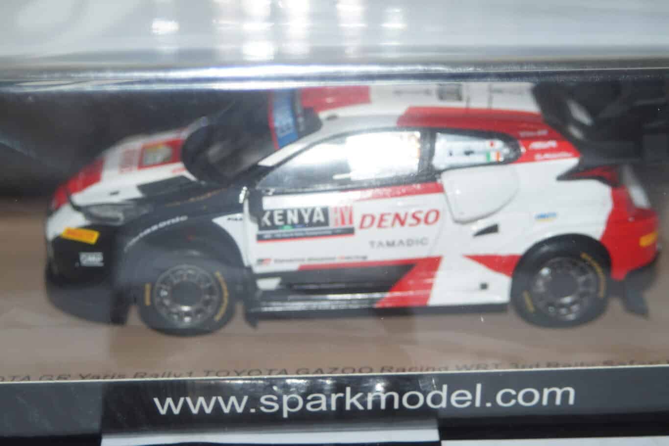 Spark toyota gr yaris wrt 3rd rally safari kenya #18 2022 t.katsuka 1:43 resin s6710