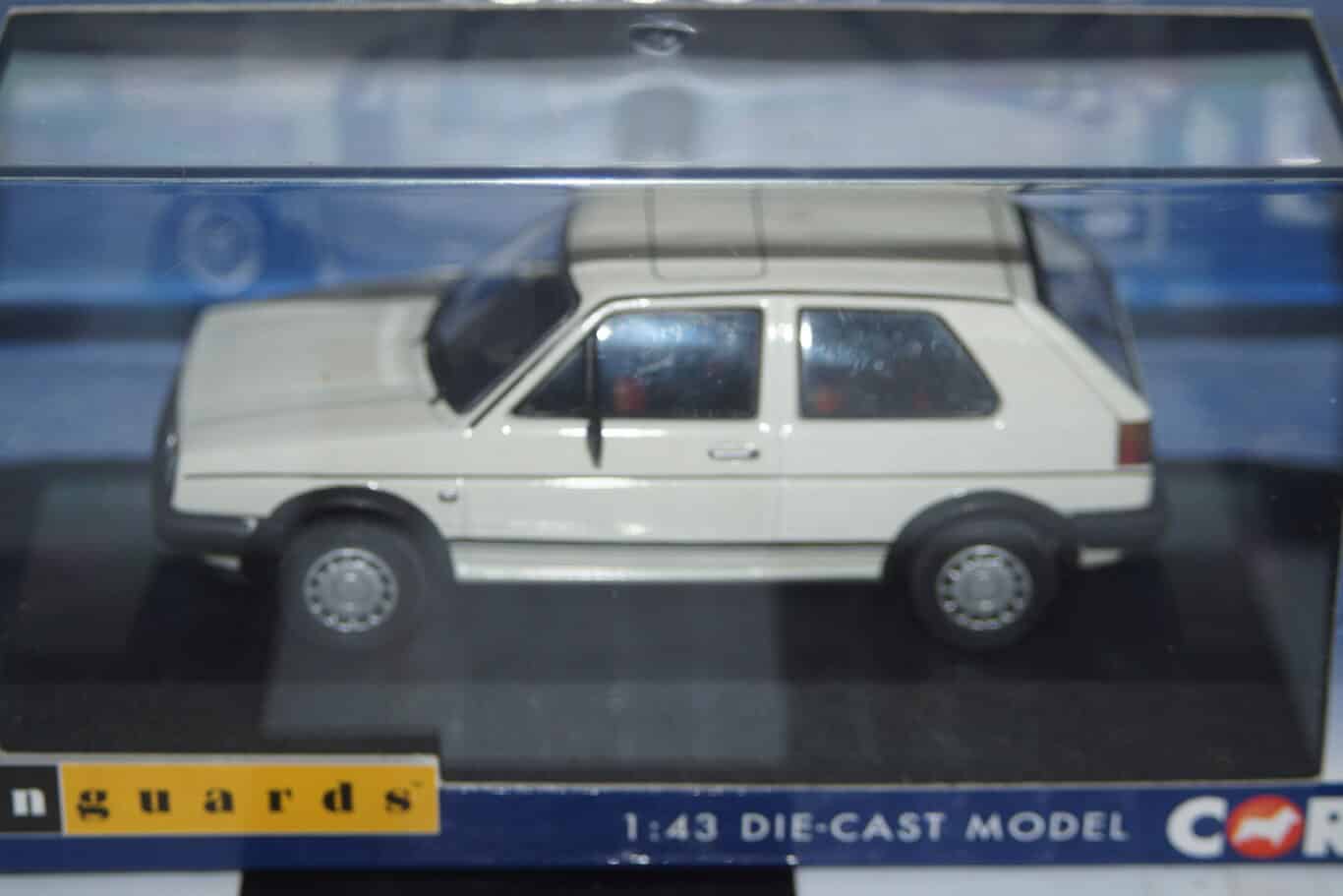Corgi vanguards volkswagen golf mk 2 gti white va13605 1:43