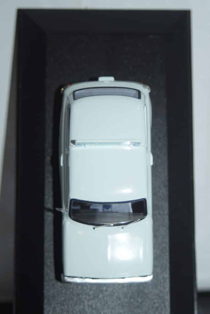 Corgi vanguards mini 1275gt white 