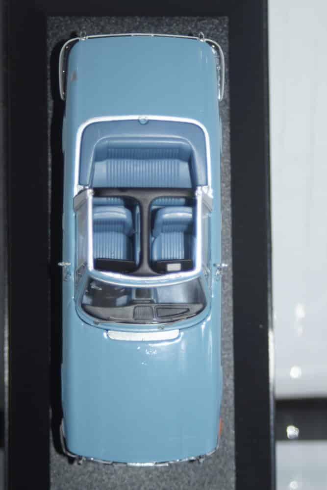 Vanguards  triumph stag mk 1 blue ref  va10117 1:43