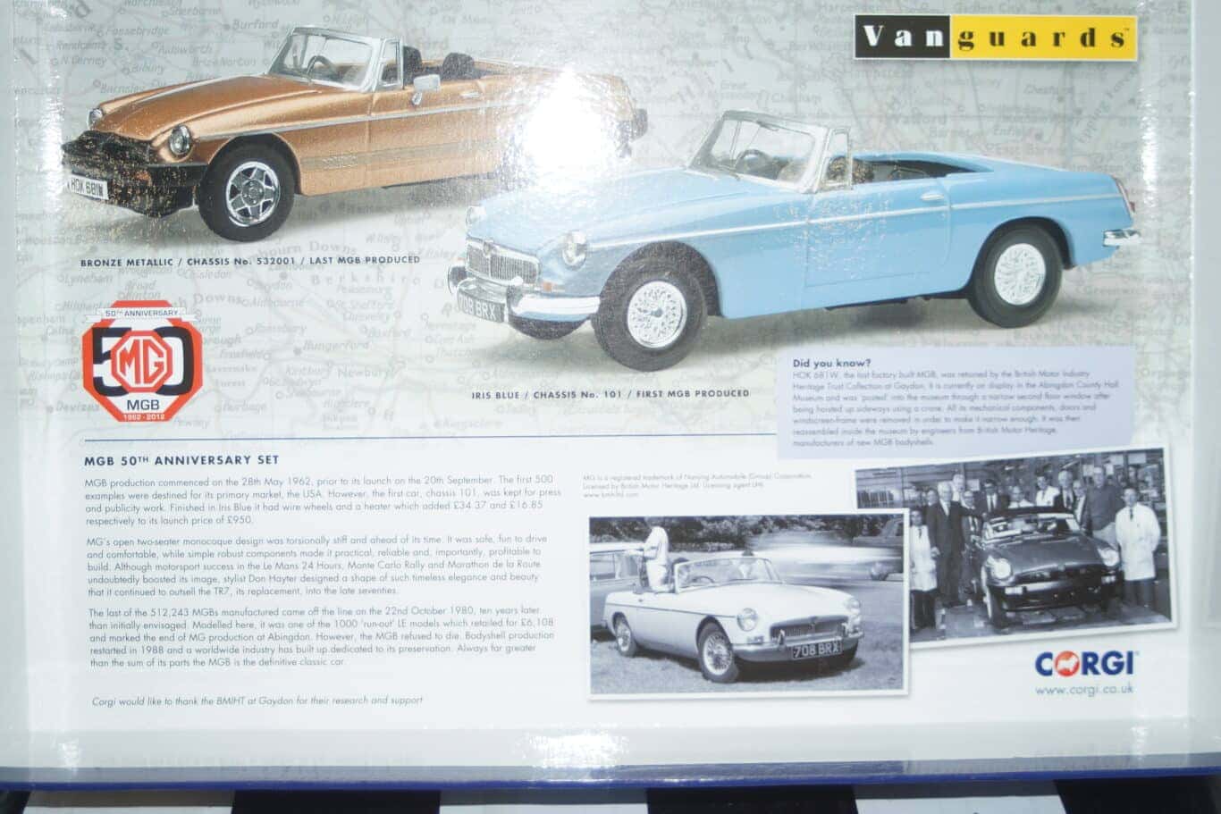 Corgi vanguards mgb 50th anniversary twin pack blue and bronze mg1002 1:43